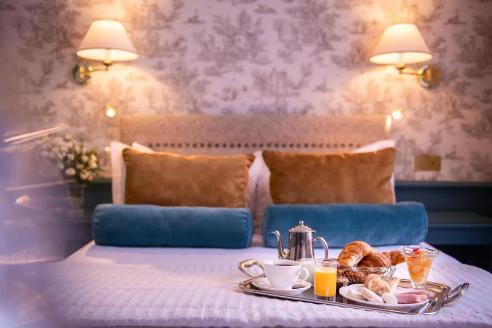 Du Champ De Mars Hotel